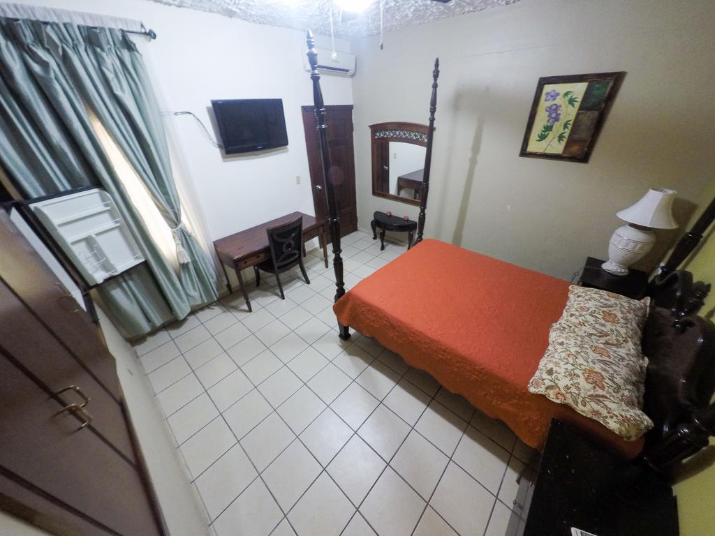 Hotel Casa Maria San Pedro Sula Exterior foto